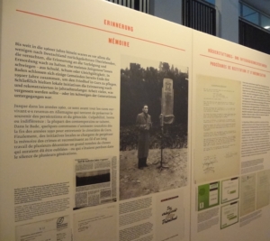 Die Ausstellungstafel "Erinnerung" beschäftigt sich mit der Erinnerung der Überlebenden an das Lager Gurs.